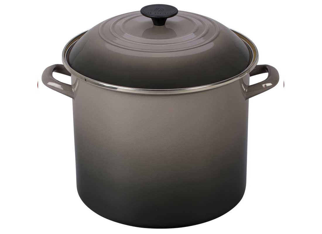 Le Creuset 1.5 Quart Signature Cast Iron Braiser - Licorice - Loft410